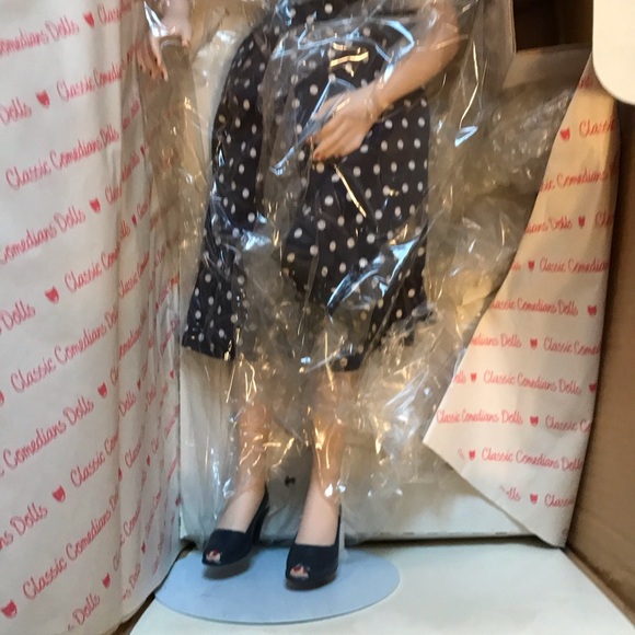 Classic Collectible Doll I Love Lucy new w/stand in original box - Picture 4 of 7
